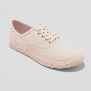 Mossimo Women’s Emilee Lace Up Canvas Sneakers 9
